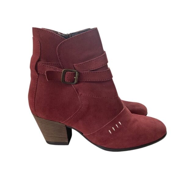 Sundance Suede Ankle Boots - Picture 1 of 6